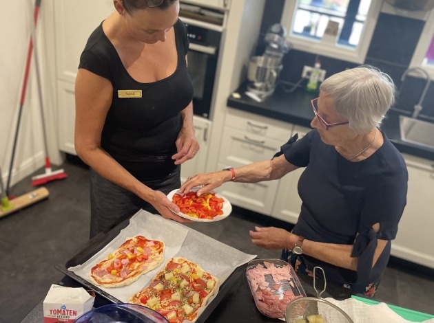 Pizza maken tijdens dagbesteding